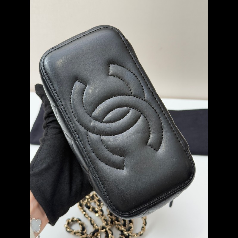 CHANEL晶片款 手柄長盒子 化妝盒 黑金菱格紋羊皮-8