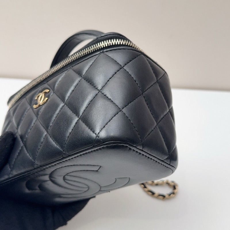 CHANEL晶片款 手柄長盒子 化妝盒 黑金菱格紋羊皮-19