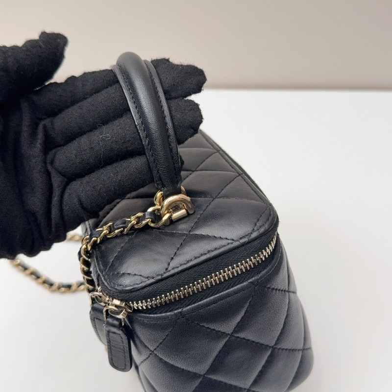 CHANEL晶片款 手柄長盒子 化妝盒 黑金菱格紋羊皮-22