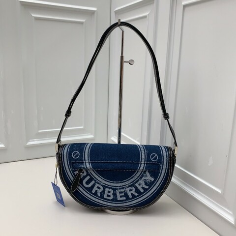 BURBERRY 新款丹寧牛仔布月亮包 半月肩背斜背兩用包 時裝秀款