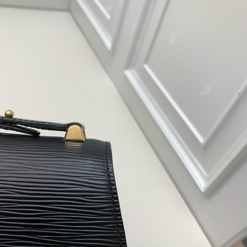 LV路易威登 經典中古水波紋黑色扇形兩用包 經典黑金配色 稀有款-21