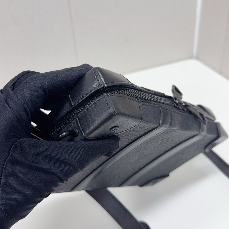 LV Soft Trunk Wallet黑武士全皮印花盒子包黑色牛皮壓紋 晶片-13