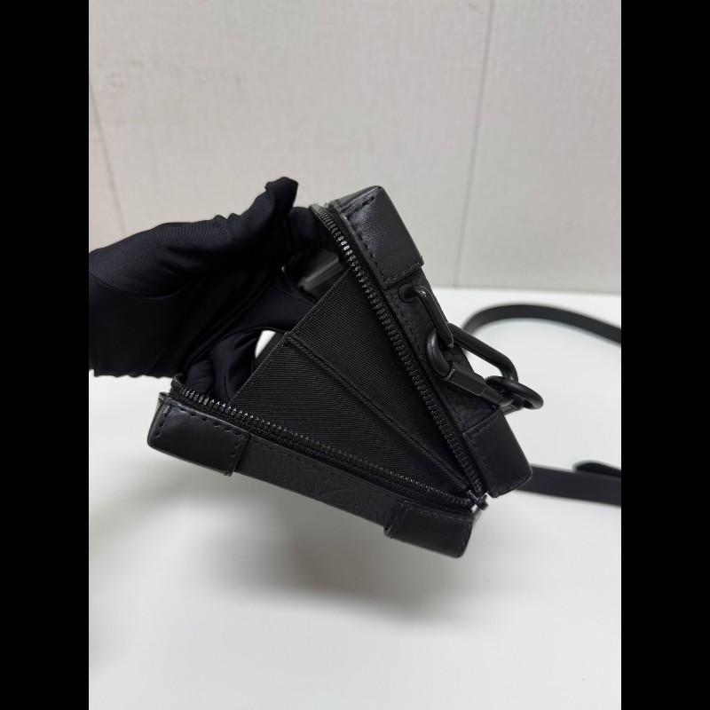 LV Soft Trunk Wallet黑武士全皮印花盒子包黑色牛皮壓紋 晶片-16