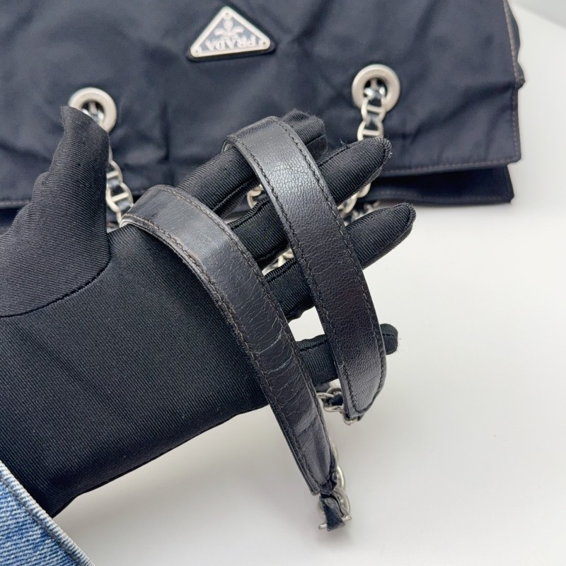 Prada 經典三角標黑銀機場鏈條包托特鏈條肩背包-10