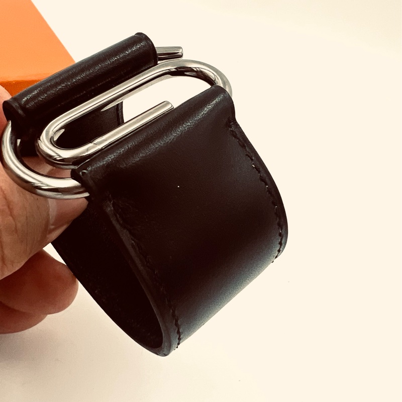 愛馬仕真皮黑色皮質冷色銀圈髮束或披肩束環。-6