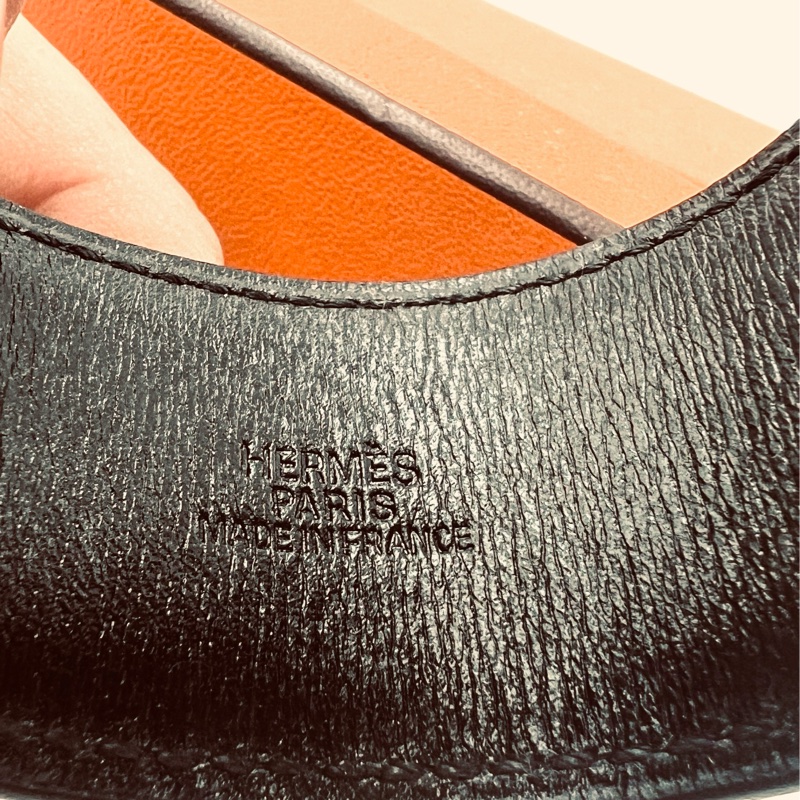 愛馬仕真皮黑色皮質冷色銀圈髮束或披肩束環。-12