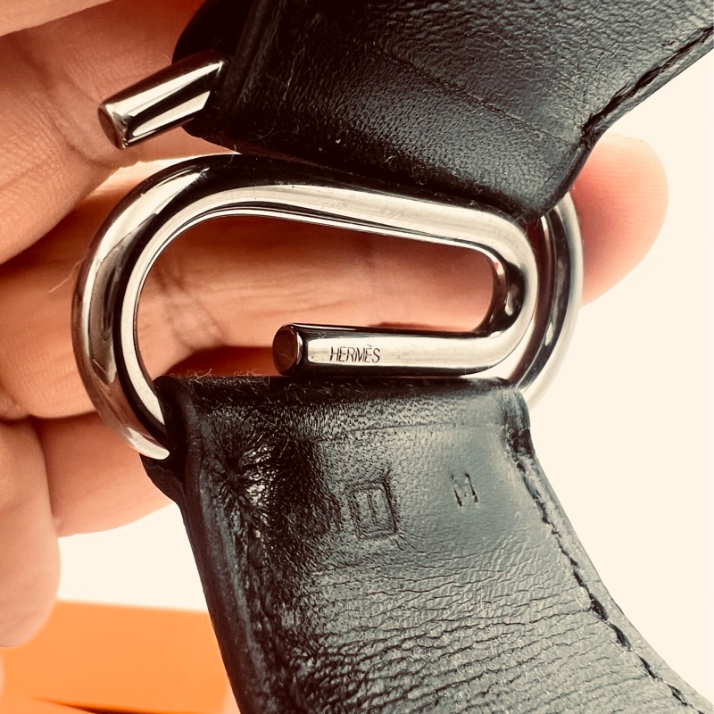 愛馬仕真皮黑色皮質冷色銀圈髮束或披肩束環。-23