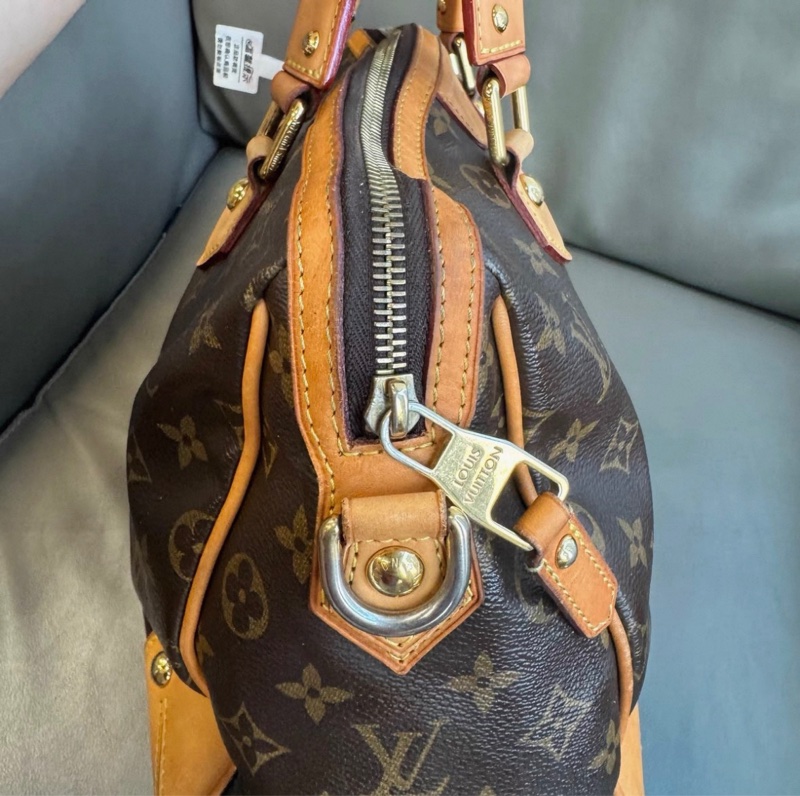 LV路易威登機場包-7