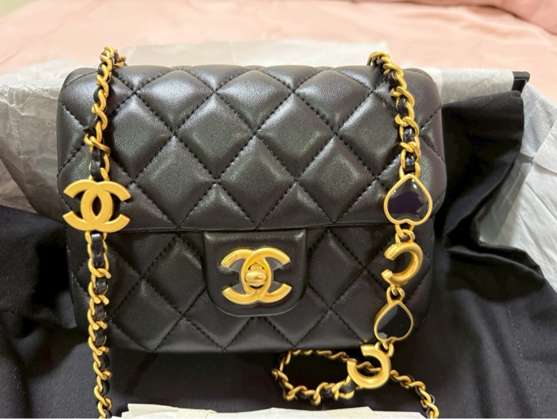 Chanel香奈兒愛心鏈帶方胖子-0