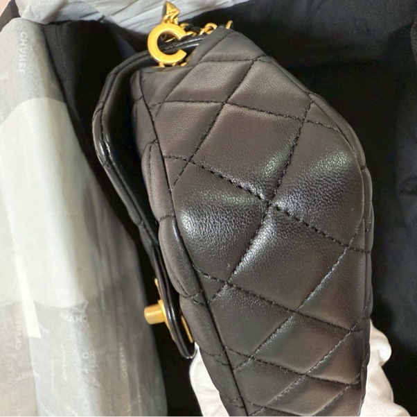 Chanel香奈兒愛心鏈帶方胖子-6