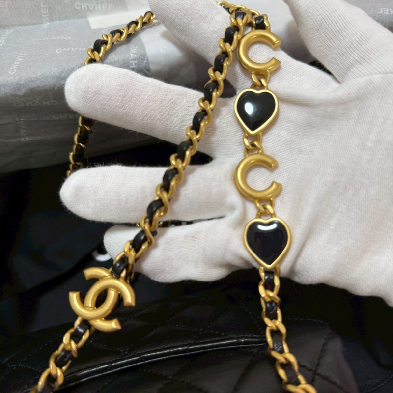 Chanel香奈兒愛心鏈帶方胖子-9