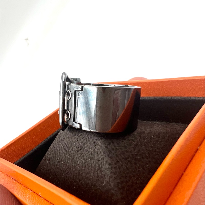 愛馬仕。扣環造型槍灰色戒指-10