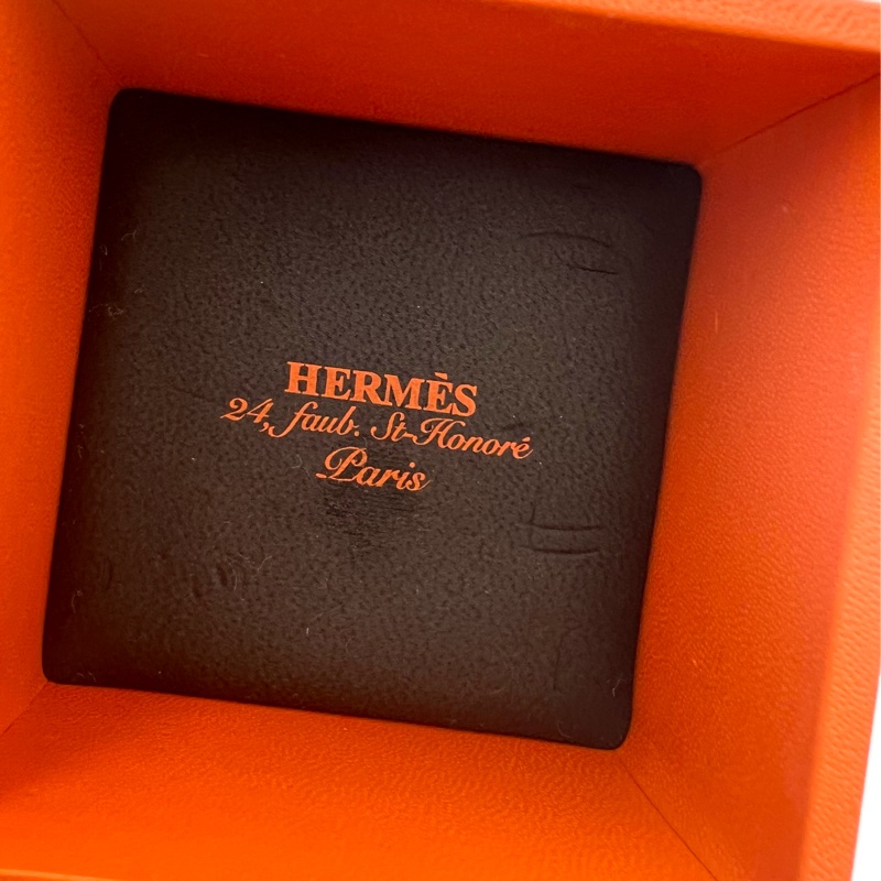 愛馬仕。扣環造型槍灰色戒指-17