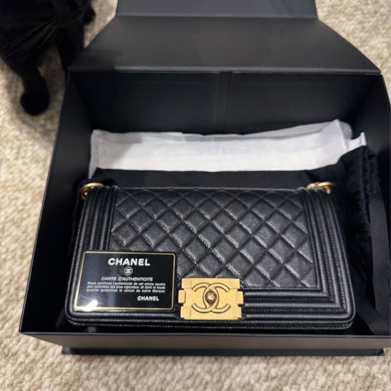 Chanel Le boy 中號荔枝牛皮99% 新-1