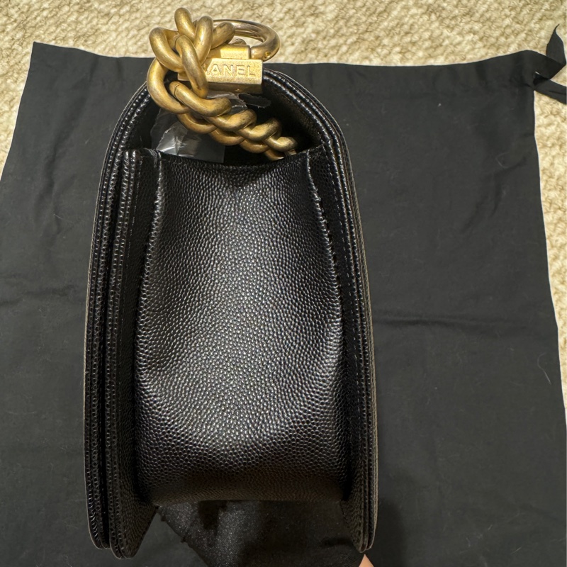 Chanel Le boy 中號荔枝牛皮99% 新-14