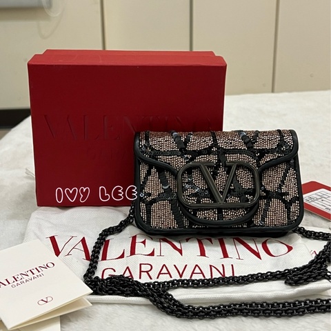 Valentino Garavani 閃鑽 黑亮片 造型 Stud Sign 斜背包 迷你小包 正品 二手精品