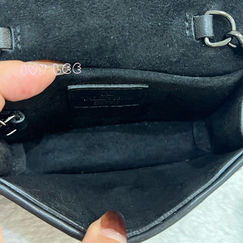 Valentino Garavani 閃鑽 黑亮片 造型 Stud Sign 斜背包 迷你小包 正品 二手精品-3