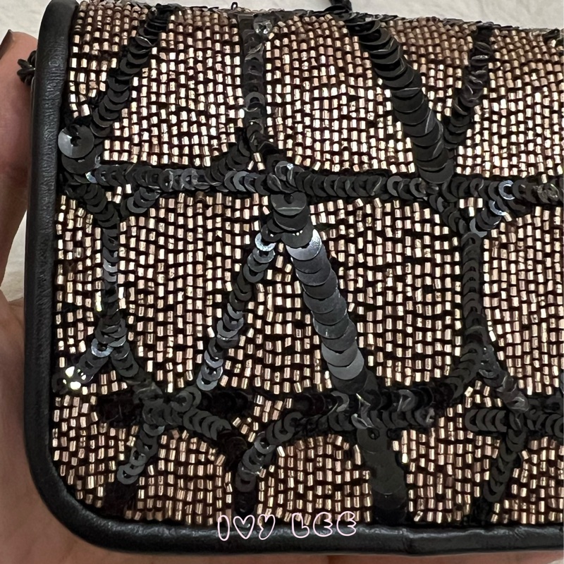 Valentino Garavani 閃鑽 黑亮片 造型 Stud Sign 斜背包 迷你小包 正品 二手精品-19