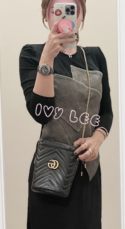 GUCCI Marmont仿舊金色雙G LOGO 山字車紋小牛皮斜背包 水桶包 經典黑575163 正品 二手精品-21