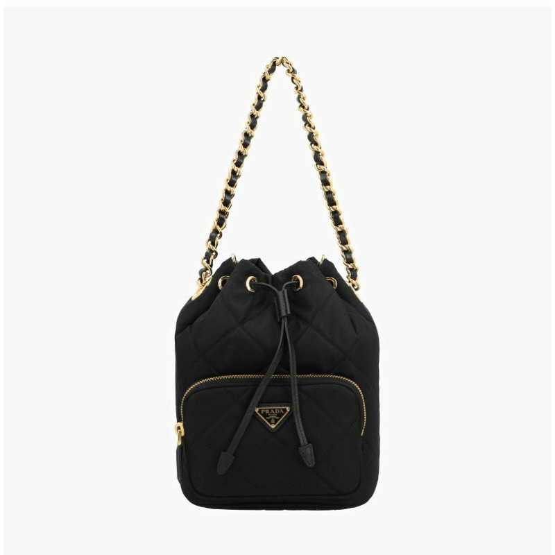 PRADA 2005年復刻版尼龍襯墊三角形Logo鏈條水桶單肩包 1BH038 2AOS F0002-5