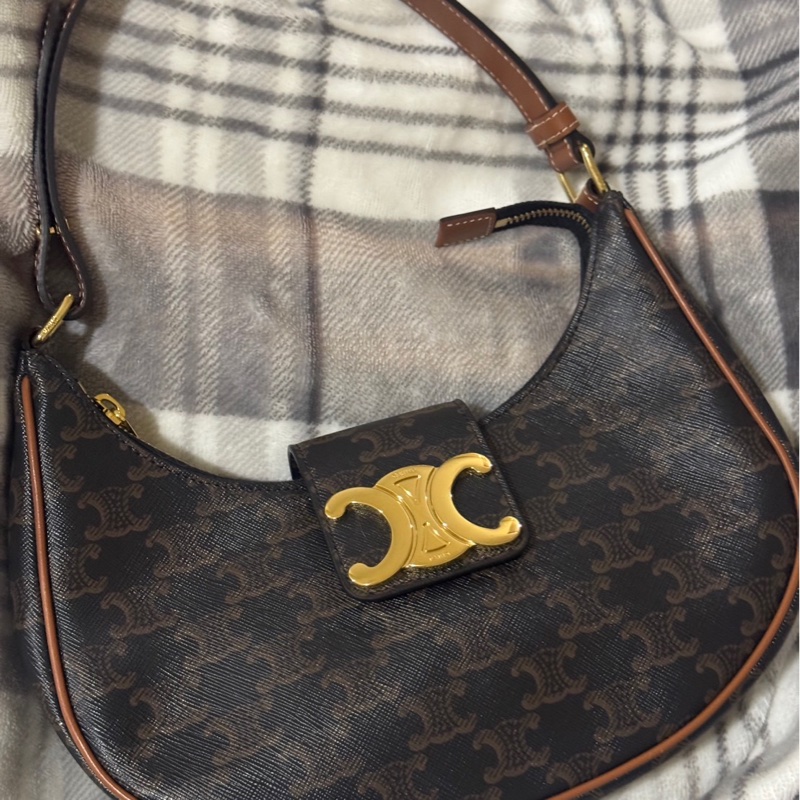 近全新 Celine AVA TRIOMPHE 凱旋門老花包 (Lisa 同款！）-17