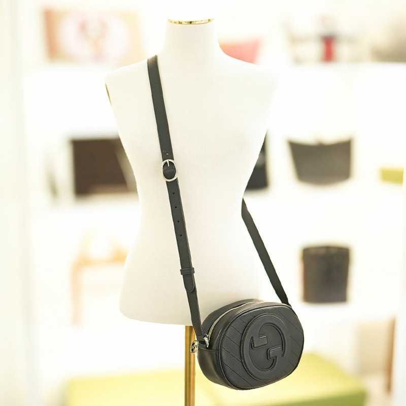 GUCCI 女士黑色皮革斜背相機包 760175 AACPY 1000-0