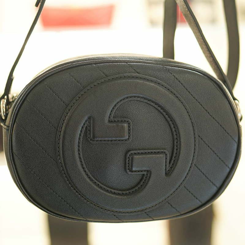 GUCCI 女士黑色皮革斜背相機包 760175 AACPY 1000-3