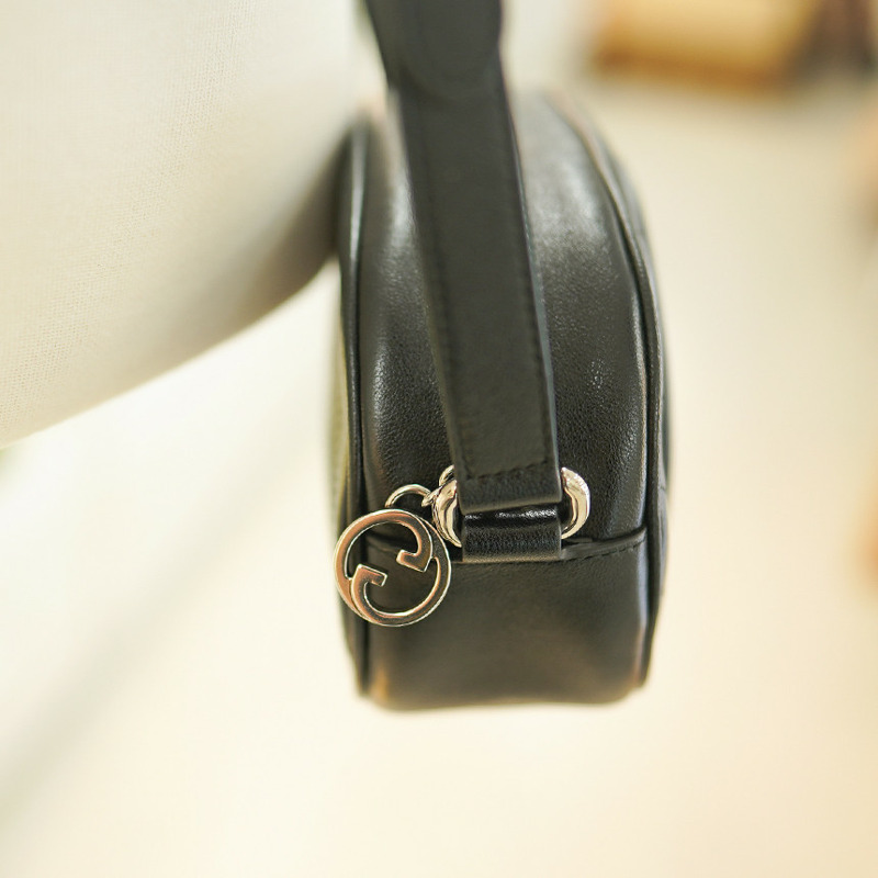 GUCCI 女士黑色皮革斜背相機包 760175 AACPY 1000-10