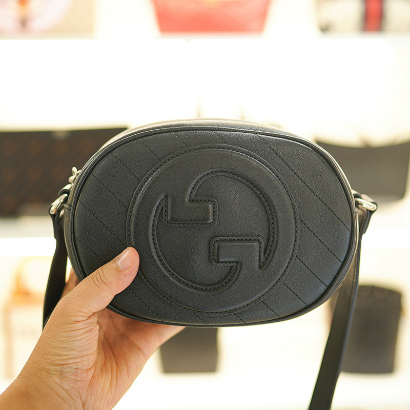 GUCCI 女士黑色皮革斜背相機包 760175 AACPY 1000-15