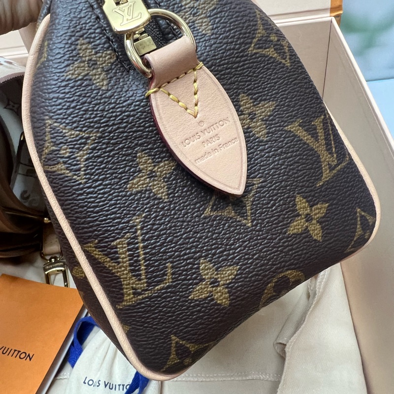 lv波士頓20晶片款奶茶色背袋-2