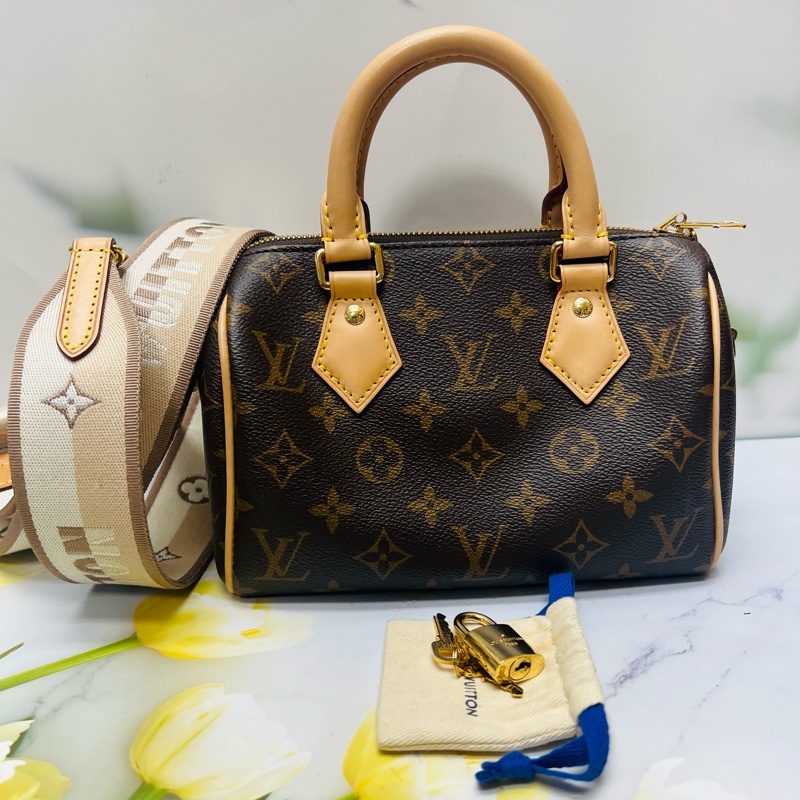 lv波士頓20晶片款奶茶色背袋-11