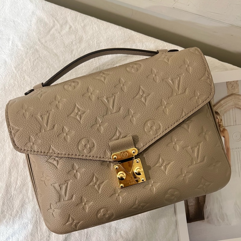 ෆ LV斑鳩灰郵差包🈶購證-5