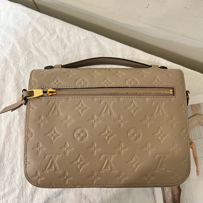 ෆ LV斑鳩灰郵差包🈶購證-12