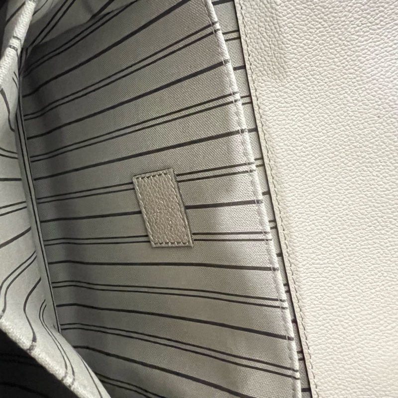 ෆ LV斑鳩灰郵差包🈶購證-24