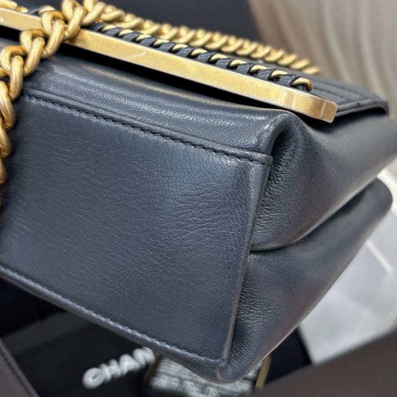 【近新閒置品】Chanel 深藍色V紋手提鏈條包單肩包24開-9