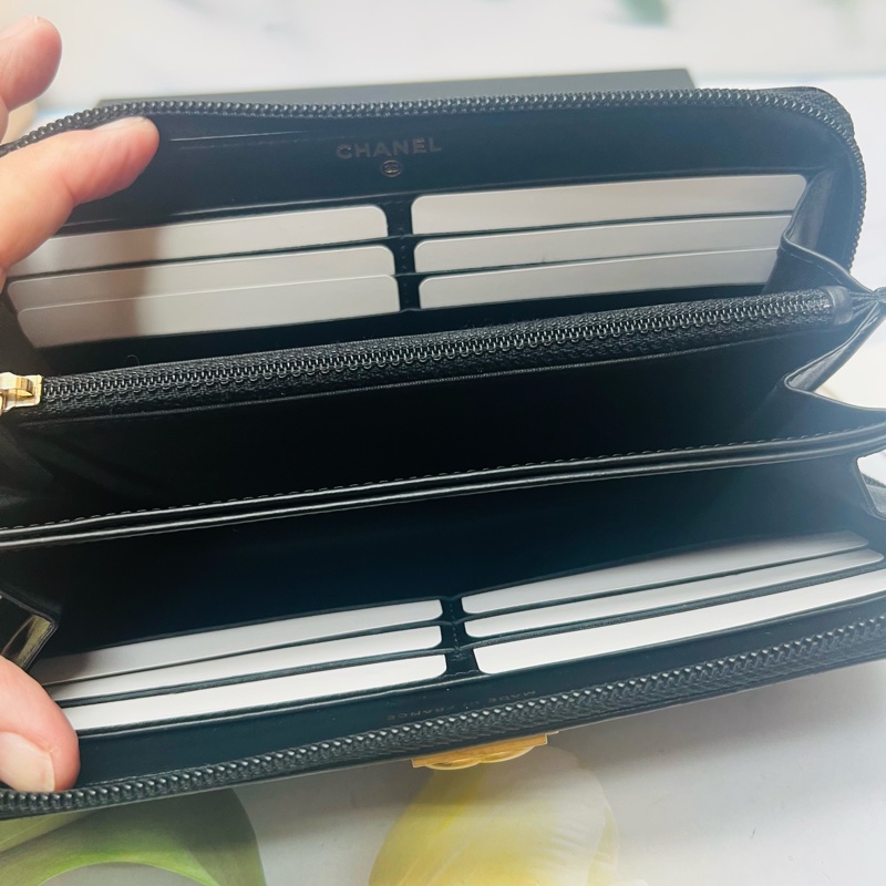 香奈兒荔枝牛皮長夾-5