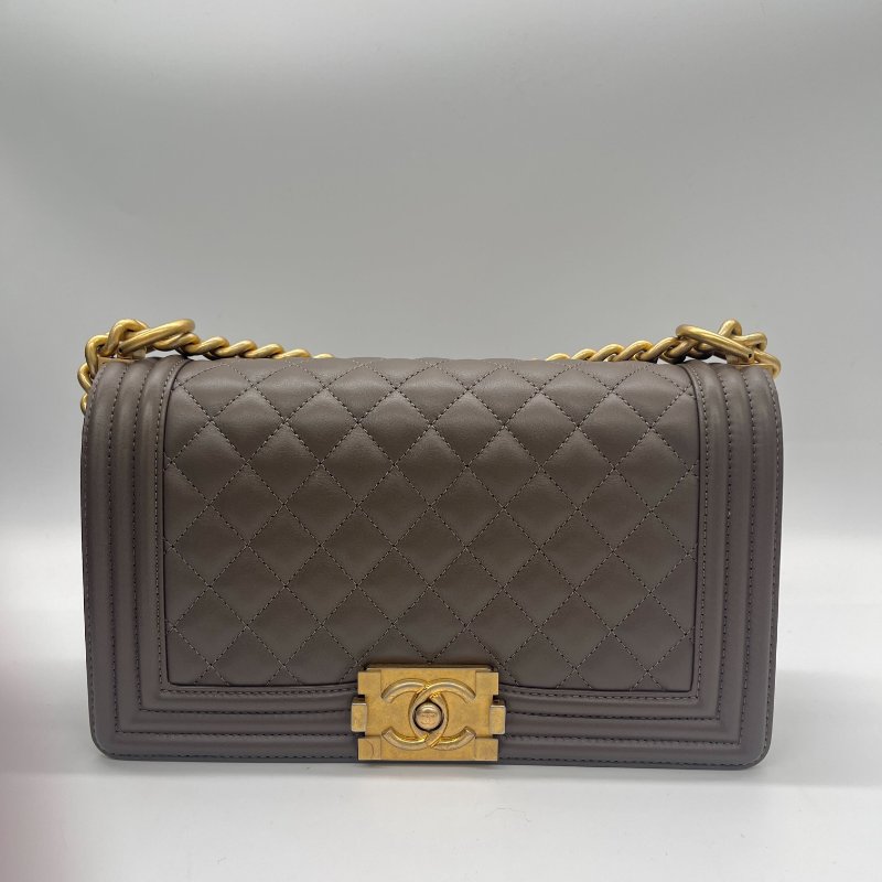 Chanel 香奈兒 Boy 咖色 羊皮 仿舊金鏈 肩背包 斜背包-1