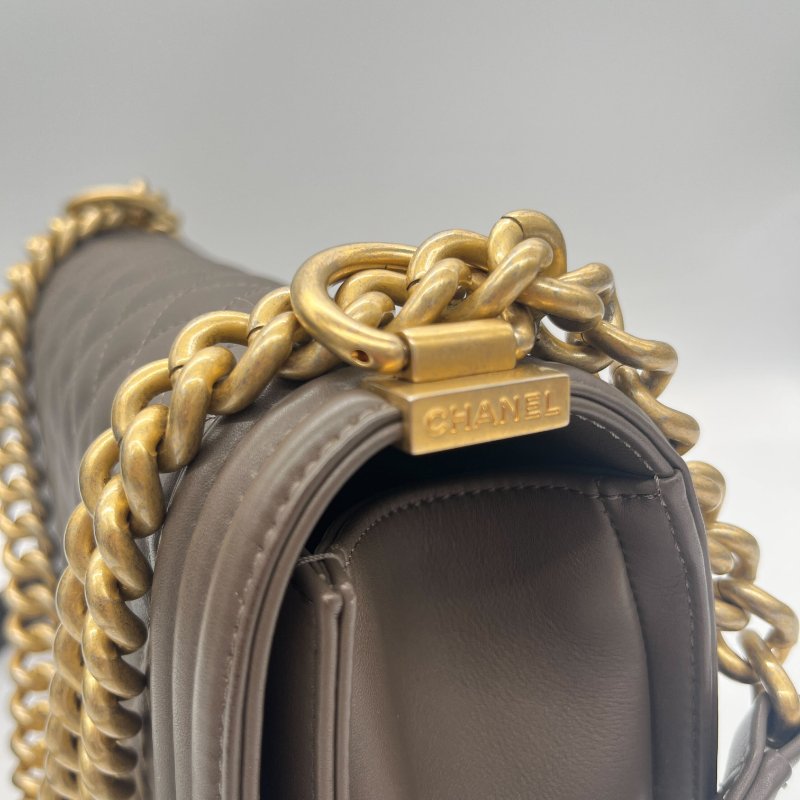 Chanel 香奈兒 Boy 咖色 羊皮 仿舊金鏈 肩背包 斜背包-18