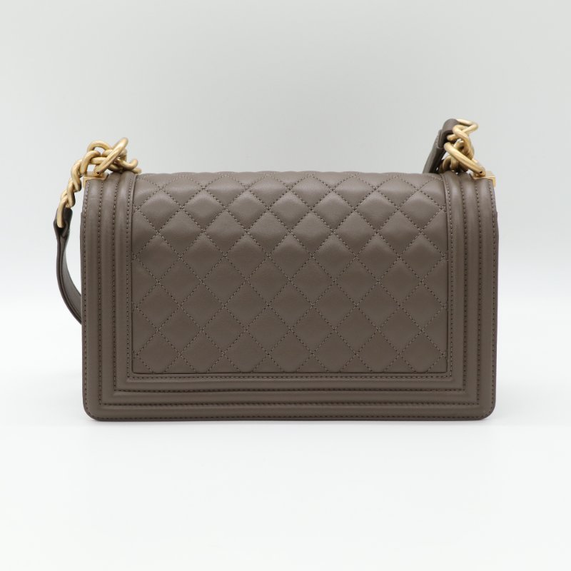 【極度美貌🌟小編推薦】Chanel 香奈兒 LeBoy 中型 奶咖色 羊皮 仿舊金鏈 單肩包 肩背包 斜背包-1