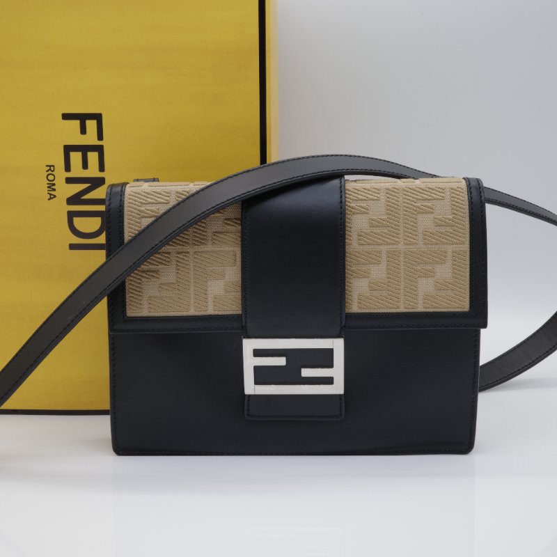 Fenidi 芬迪 Flat Baguette 緹花拼接 駝色 黑色 翻蓋斜背包 肩背包-1