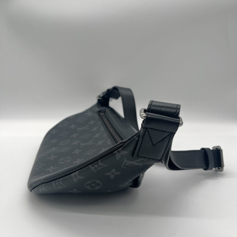 Louis Vuitton 路易威登 Eclipse Discovery 黑武士 黑色 老花 帆布 腰包 斜掛包 斜背包 側背包 胸包-3