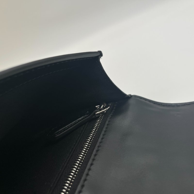 Louis Vuitton 路易威登 Eclipse Discovery 黑武士 黑色 老花 帆布 腰包 斜掛包 斜背包 側背包 胸包-5