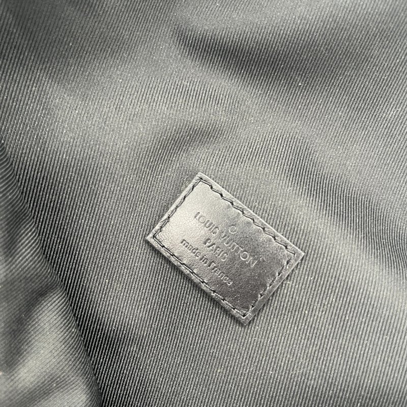 Louis Vuitton 路易威登 Eclipse Discovery 黑武士 黑色 老花 帆布 腰包 斜掛包 斜背包 側背包 胸包-12