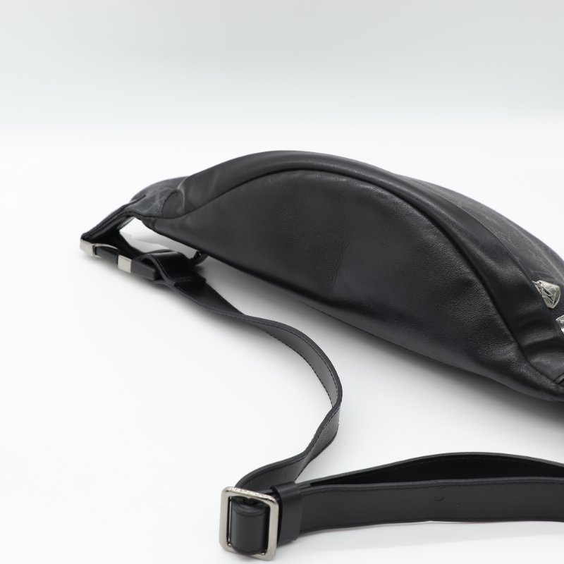 Louis Vuitton 路易威登 Eclipse Discovery 黑武士 黑色 老花 帆布 腰包 斜掛包 斜背包 側背包 胸包-3