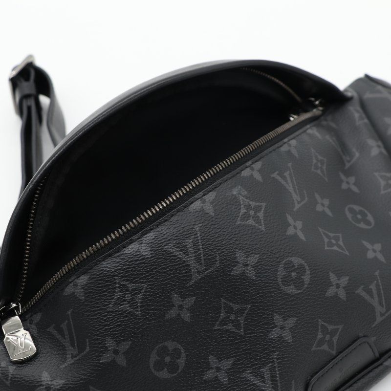 Louis Vuitton 路易威登 Eclipse Discovery 黑武士 黑色 老花 帆布 腰包 斜掛包 斜背包 側背包 胸包-4