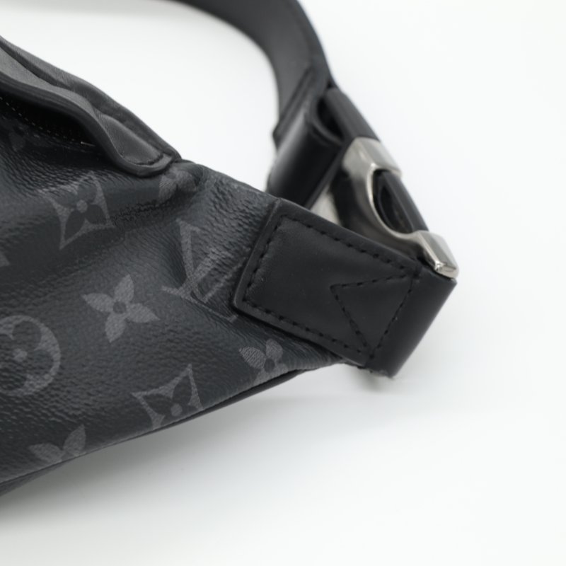 Louis Vuitton 路易威登 Eclipse Discovery 黑武士 黑色 老花 帆布 腰包 斜掛包 斜背包 側背包 胸包-5