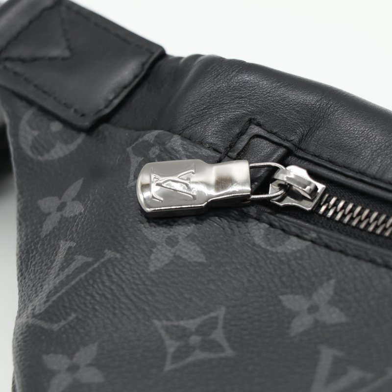 Louis Vuitton 路易威登 Eclipse Discovery 黑武士 黑色 老花 帆布 腰包 斜掛包 斜背包 側背包 胸包-9