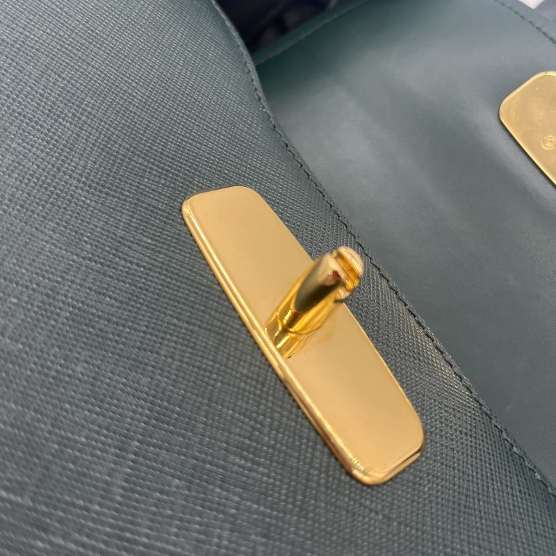 Prada 普拉達Saffiano Symbole Bag 森林綠 十字紋 牛皮 側背包 斜掛包 手提包 肩背包-8