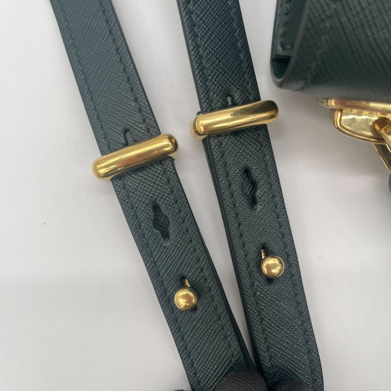 Prada 普拉達Saffiano Symbole Bag 森林綠 十字紋 牛皮 側背包 斜掛包 手提包 肩背包-14
