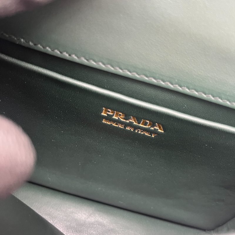Prada 普拉達Saffiano Symbole Bag 森林綠 十字紋 牛皮 側背包 斜掛包 手提包 肩背包-15